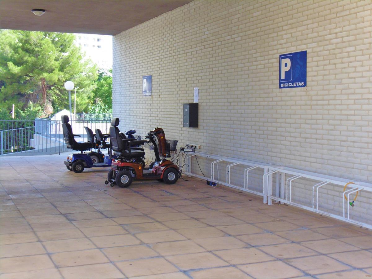 Gemelos 22-3-18B Benidorm Exterior foto